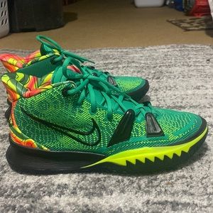 Kyrie weatherman 7 basketball shoes